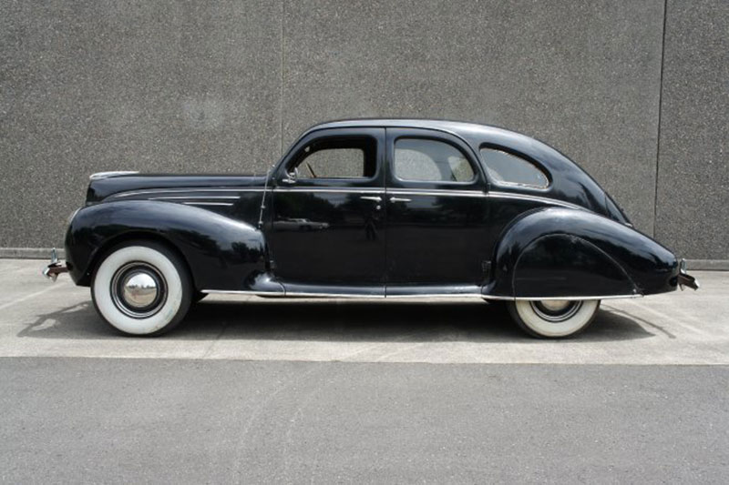 Radical 1939 Lincoln Zephyr Converted to All-Electric ...